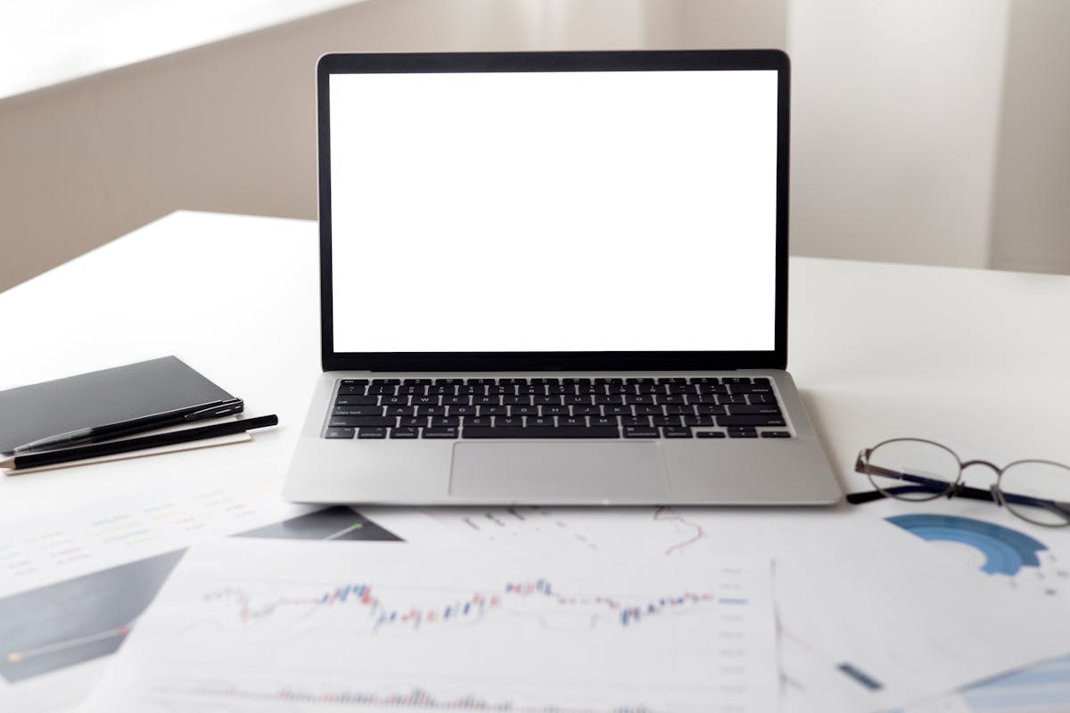 Affiliate Marketing vs Influencer Marketing — Hangisi Markanız İçin?